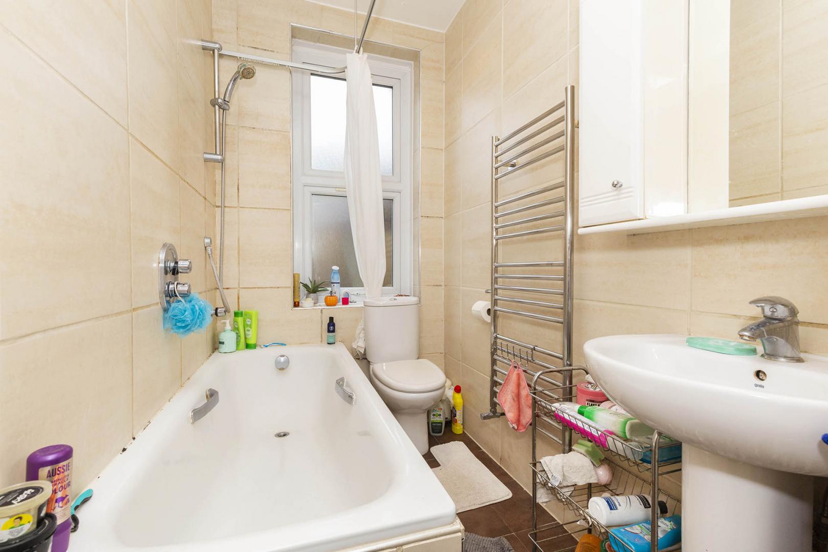 Stunning Sharers Apartment Finchley Road, Golders Green